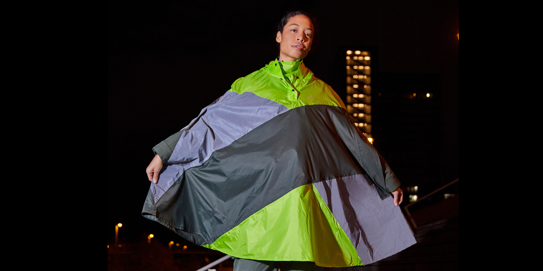 poncho imperméable vert fluorescent kaki