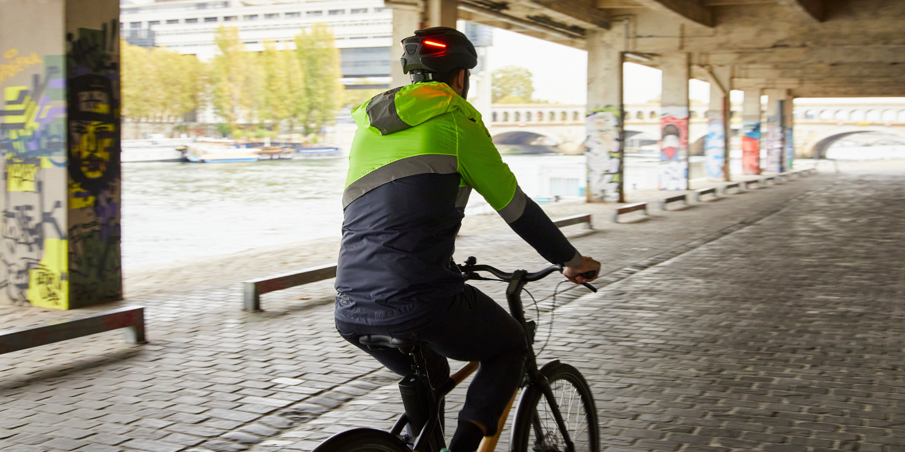 coupe vent jaune fluo bleu marine vélo
