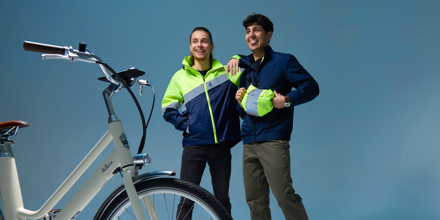 coupe vent vélo jaune fluo compact rangement banane