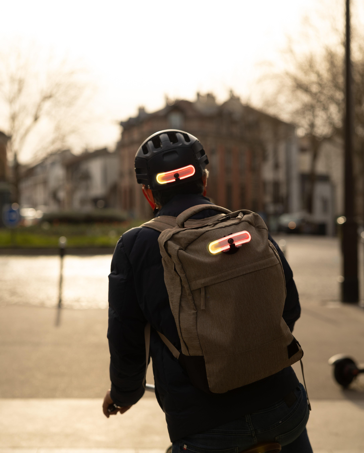 KOMPLETTES ABNEHMBARES BELEUCHTUNGSSET MIT ÜBERWACHTEN BLINKERN