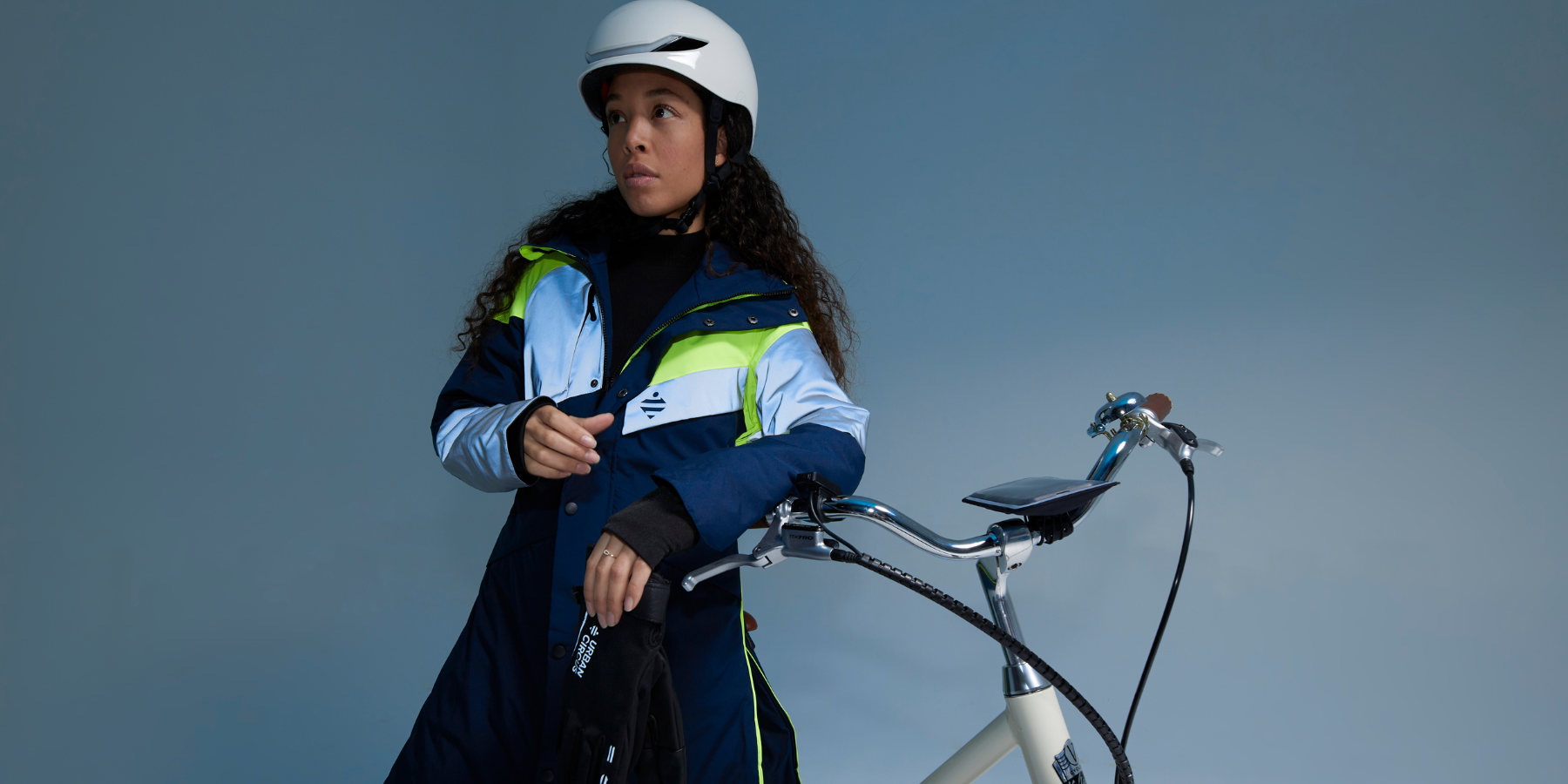 belle parka bleue marine jaune fluo haute visibilité