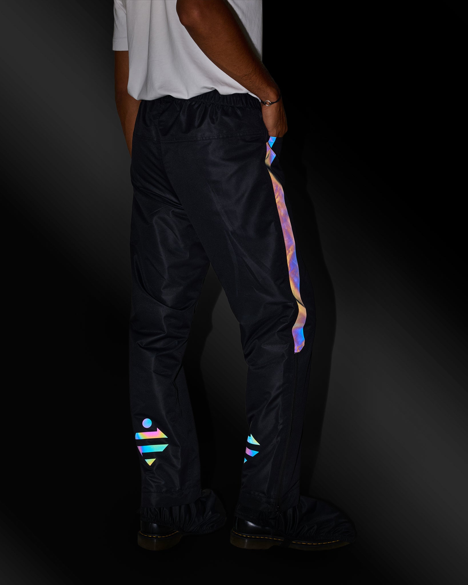 pantalon de pluie étanche noir et réfléchissant irisé