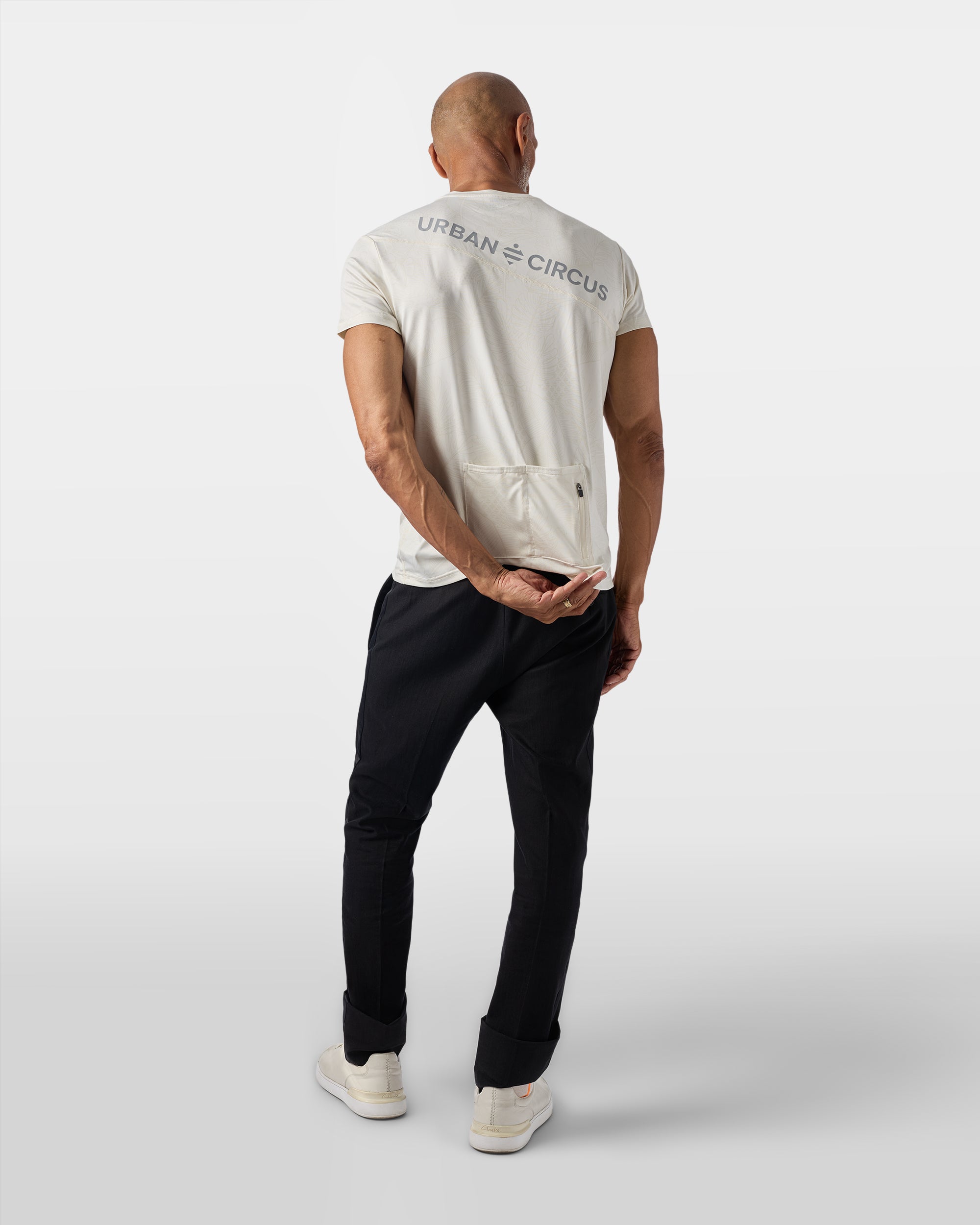 ULTRA ATMUNGSAKTIVES T-SHIRT MIT AEROTECH-MUSTER