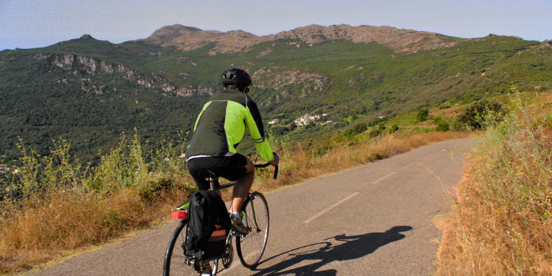 ESCAPADE : la veste pour passer du vélotaf au cyclotourisme