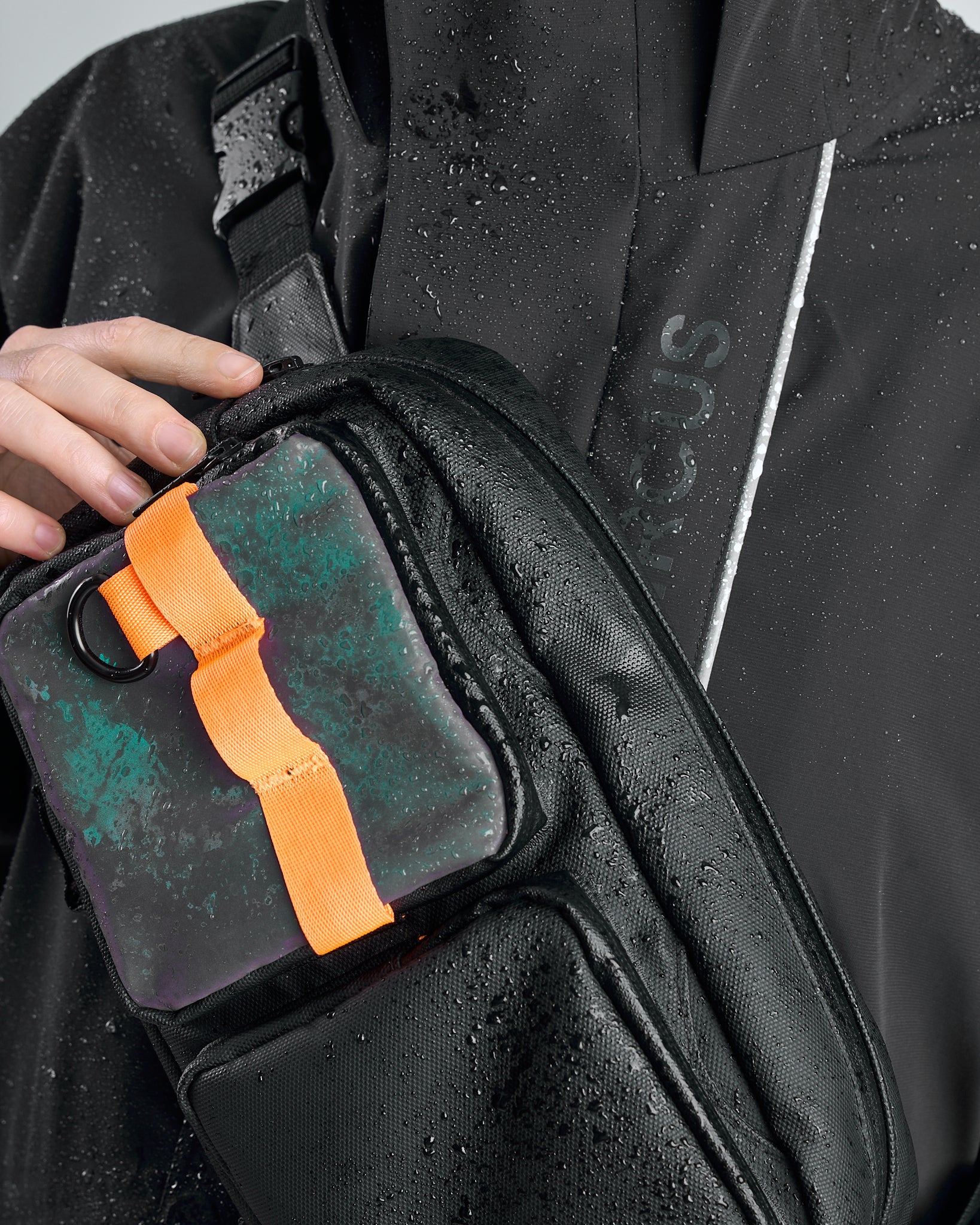 GÜRTELTASCHE | GROSSE REFLEKTIERENDE FAHRRADTASCHE