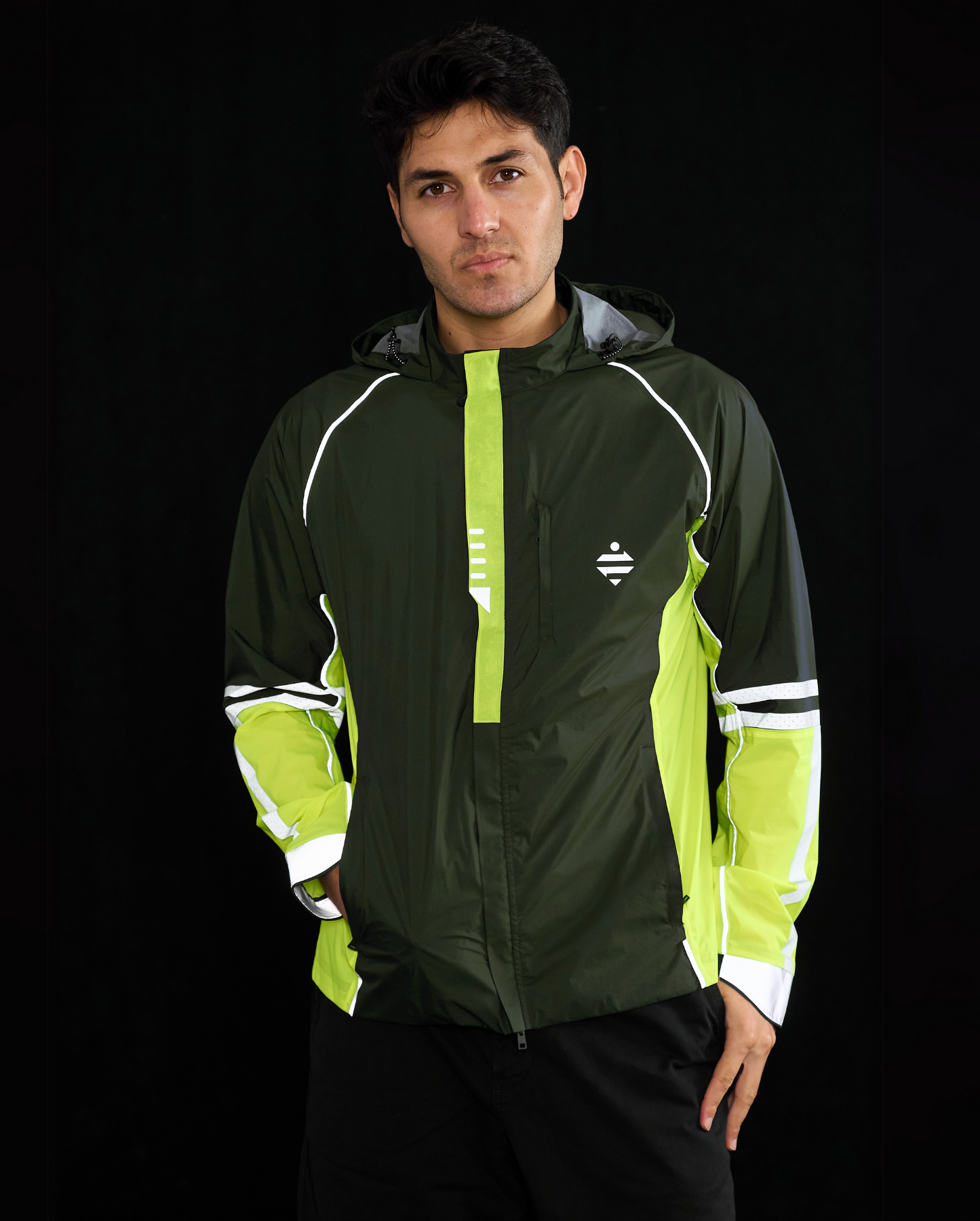 Coupe-vent vélo respirant et léger avec détails réfléchissants vert flashy kaki