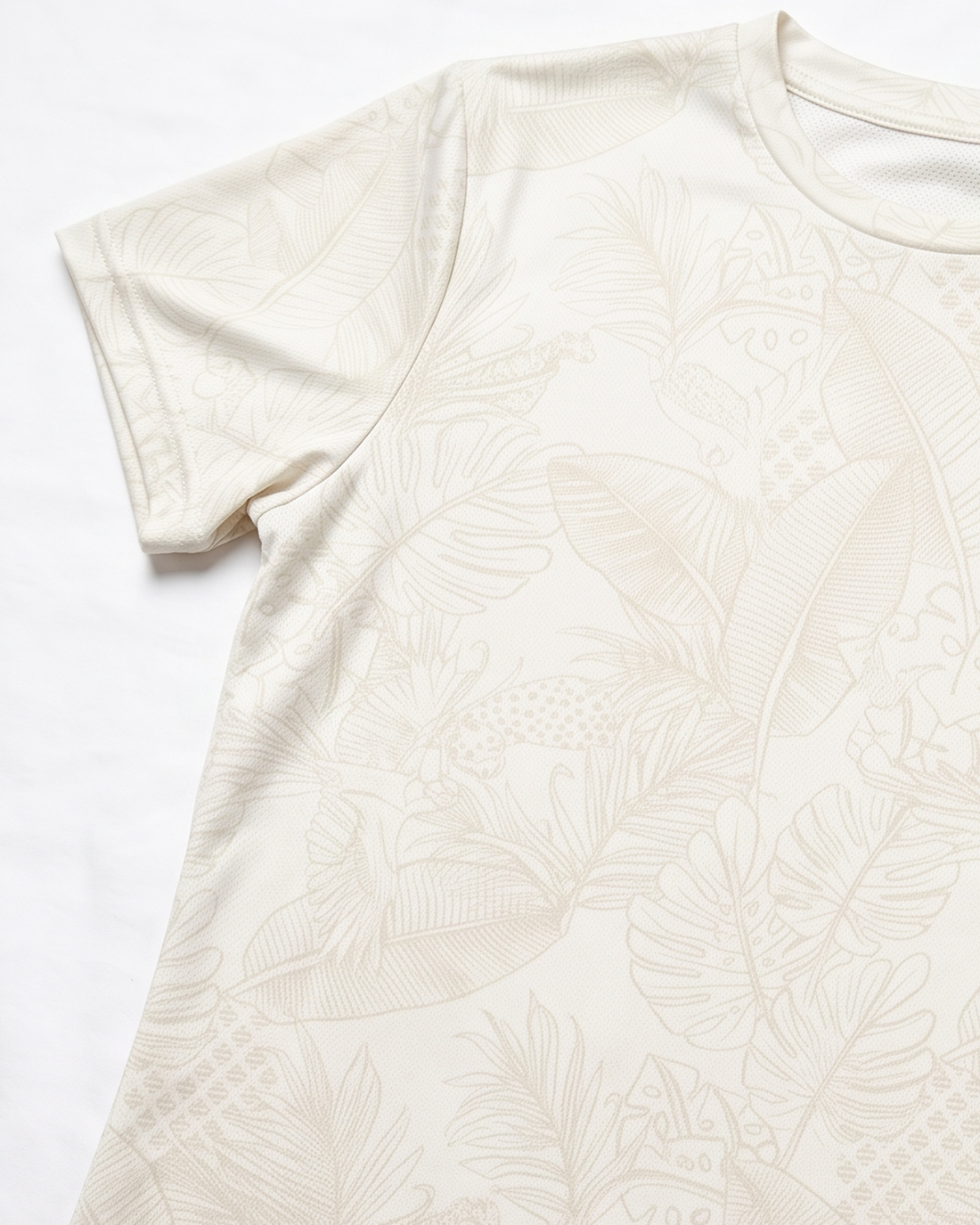 ULTRA ATMUNGSAKTIVES T-SHIRT MIT AEROTECH-MUSTER
