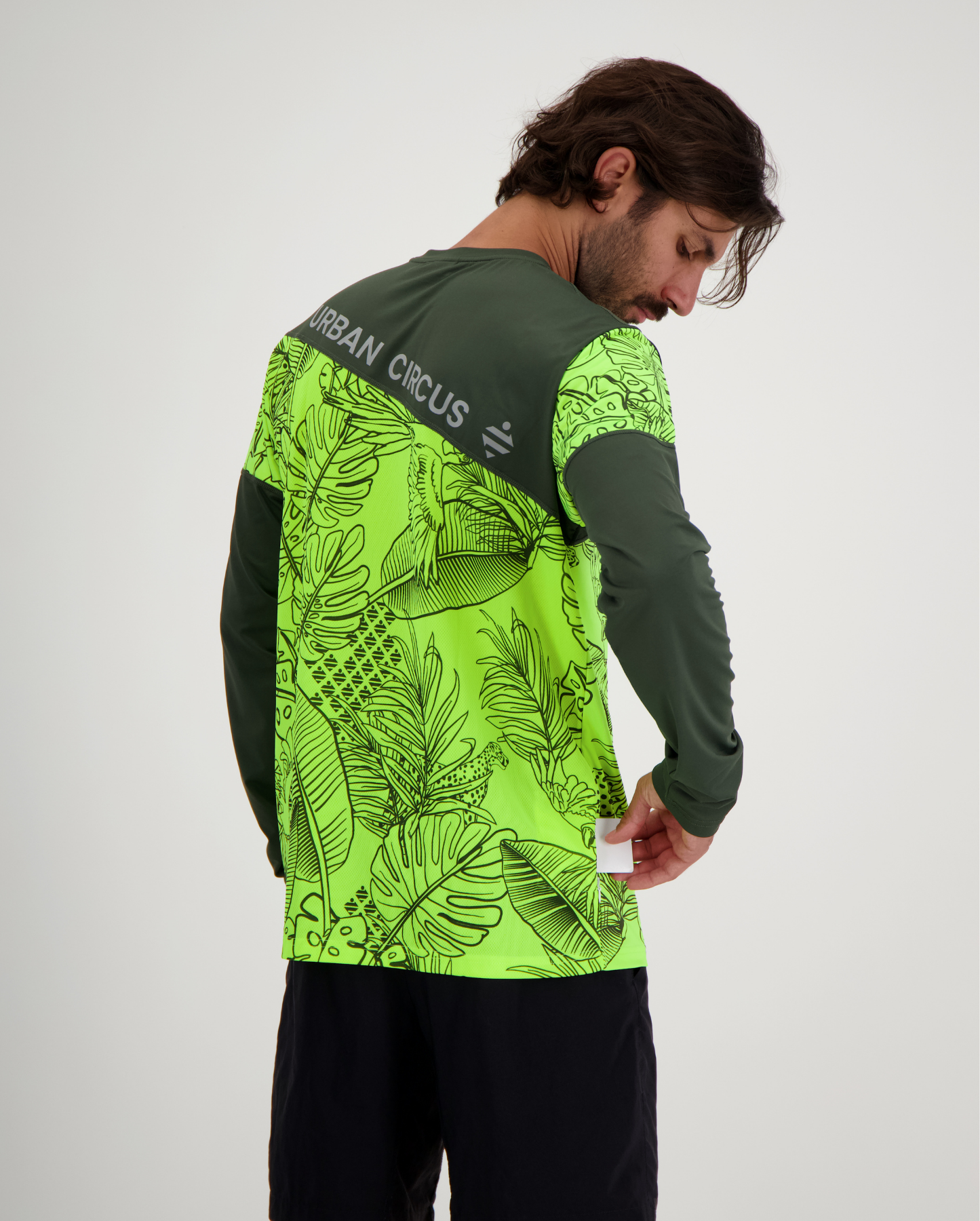 ULTRA ATMUNGSAKTIVES LANGARM-T-SHIRT MIT AEROTECH-MUSTER